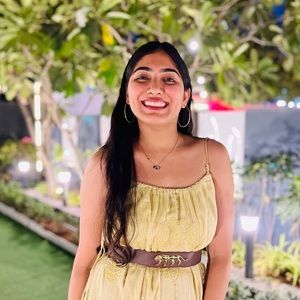 Meet your Posher, Bhavika